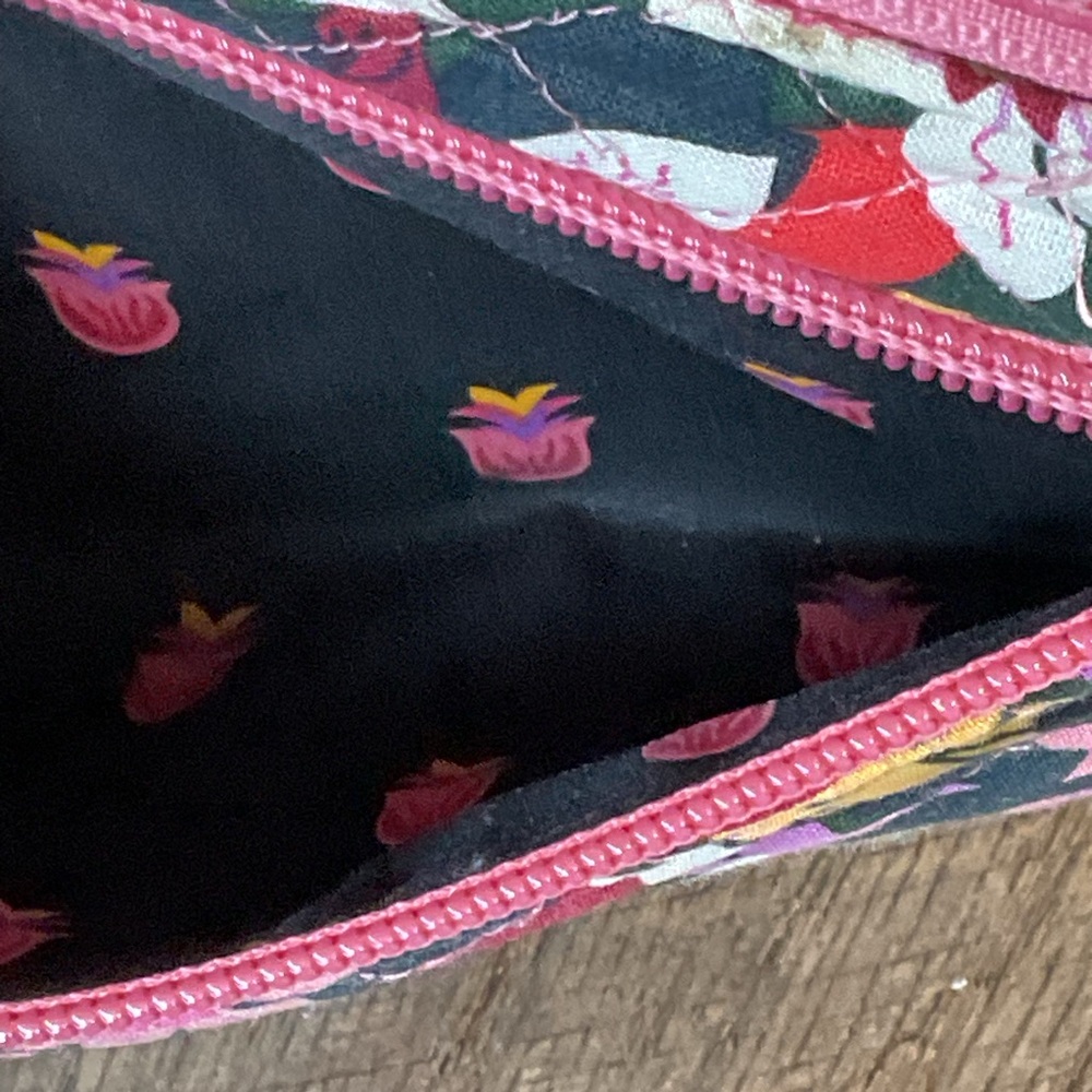 Vera Bradley Recycled Cotton Floral Wristlet Without Strap - Picture 4 of 4